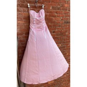 Jessica McClinton for Gunne Sax Pink and White Prom Gown